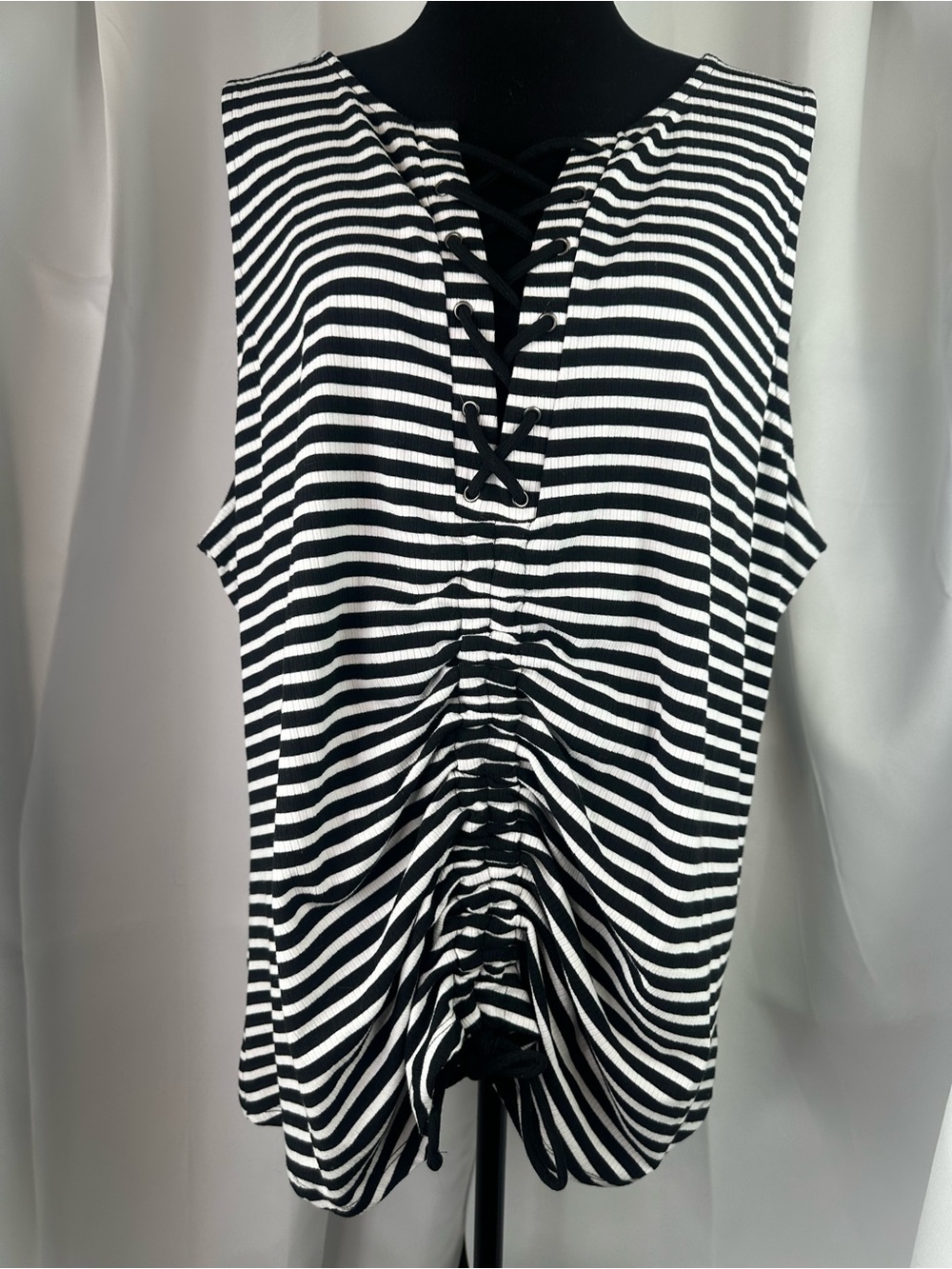 5X Plus Size Torrid Black White Striped Tank Top Lace Up Ruched Tie Rib Knit - Picture 3 of 10